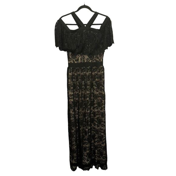 Lucy Paris Dresses & Skirts - NWT Lucy Paris Black Lace Halter Off the Shoulder Maxi Dress